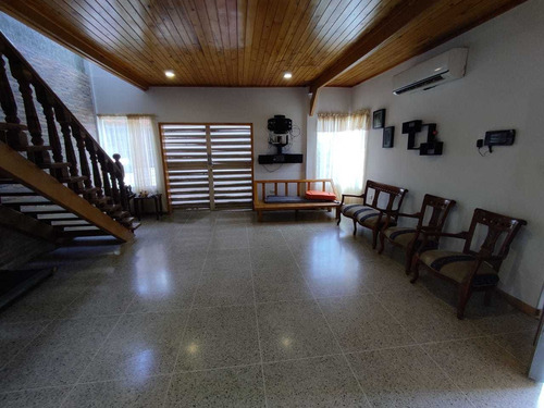 Imagen 4 de 14 de En Venta Lindo Townhouse En El Piñal El Limón, 04128676886
