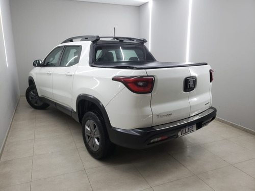Fiat Toro 1.8 16v Freedom Flex 4x2 Aut. 4p
