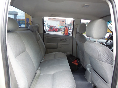 Toyota Hilux 4x2 Doble Cabina
