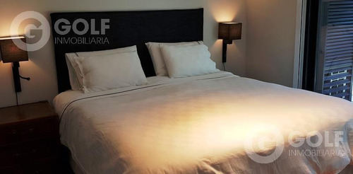 Vendo Apartamento De 1 Dormitorio Con Muebles Y Garaje, Renta Del 7% Aprox, Forum, Puerto Del Buceo