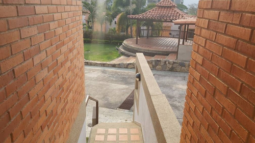 Imagen 12 de 14 de Venta Townhouse, Altos De Guataparo Con Pozo Y Planta 100% Cod. 140530 Marizoila P 04144146049