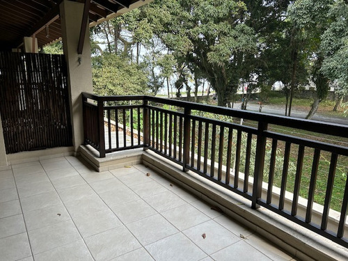 Duplex Ao Lado Do Tortuga Na Praia Da Enseada Em Guarujá