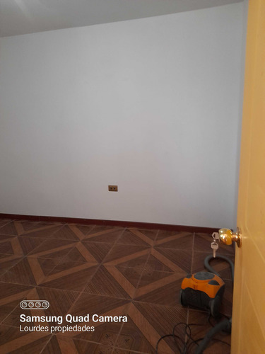 Se Vende Casa Amplia En Avenida (101243)