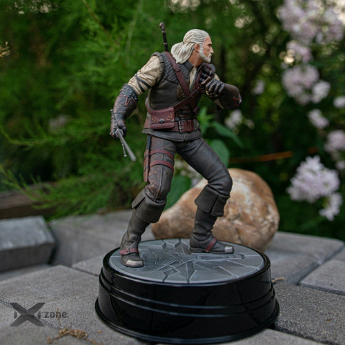 The Witcher 3 The Wild Hunt Statues - Geralt Manticore