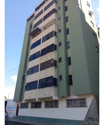 Venta De  Apartamento En Naguanagua Resd Cotoperi 07-15