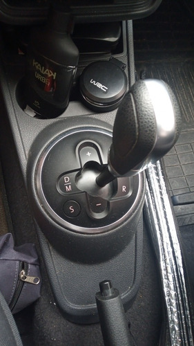 Imagem 7 de 8 de Volkswagen Gol 2013 1.6 Vht Trend Total Flex I-motion 5p