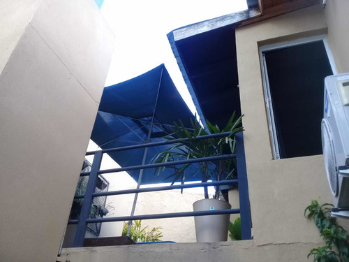 Imagen 6 de 30 de Casa Más 2 Departamentos Al Frente Con Cochera Escritura Cerca Acceso Oeste Permuta