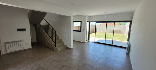 Duplex Venta 2 Dormitorios Solares De Manantiales Con Renta