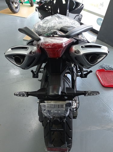 Imagen 12 de 15 de Benelli Tnt 600i