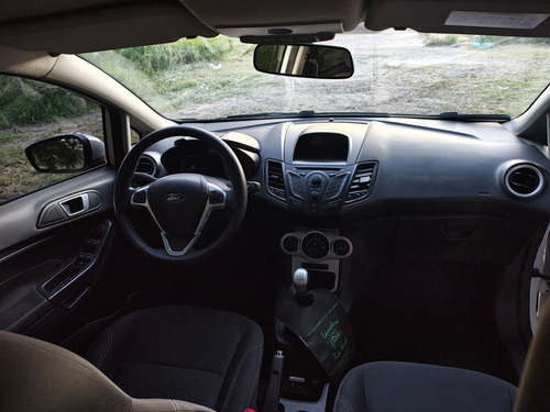 Ford Fiesta 2017 Impecable - Oportunidad