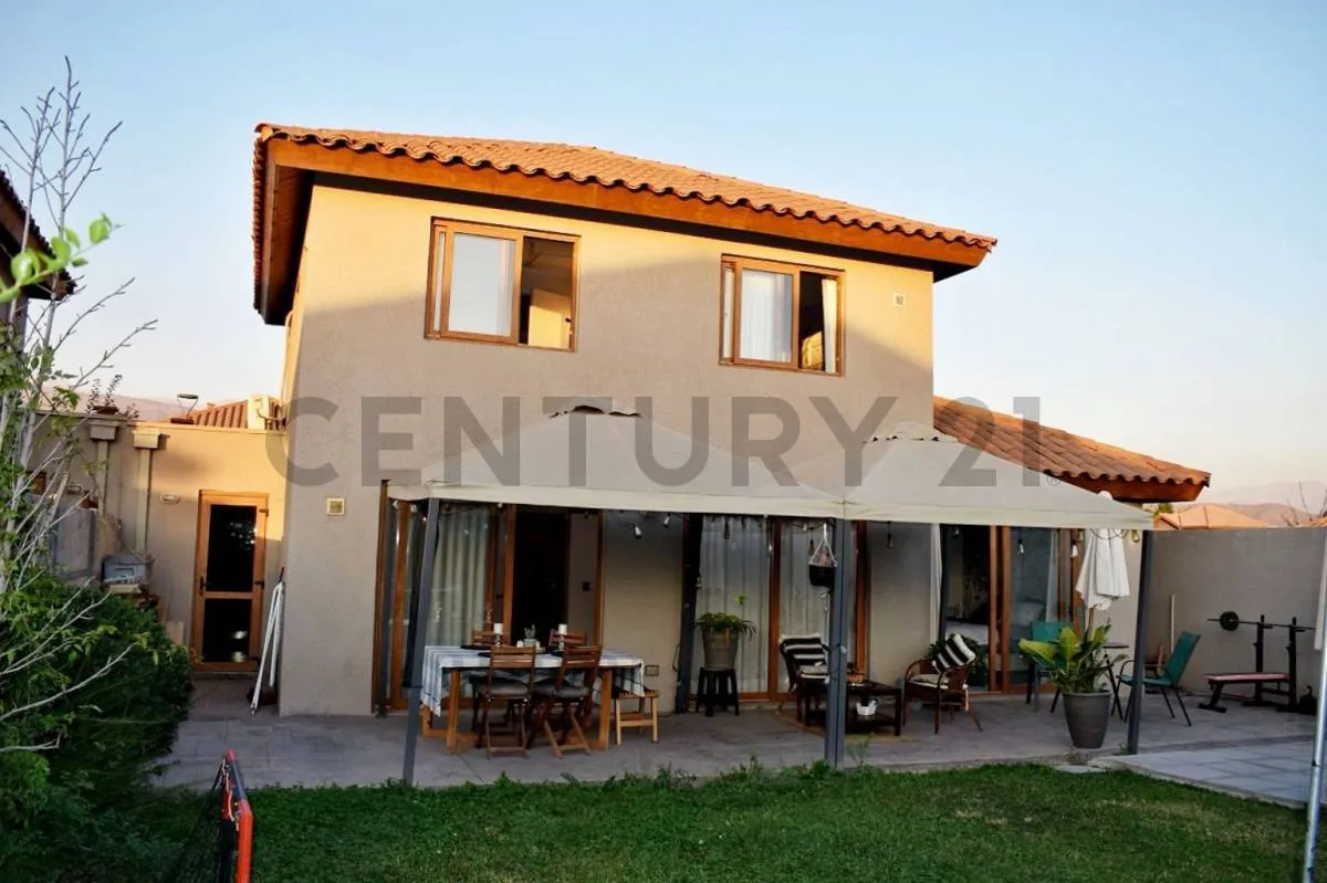 Imagen 2 de 25 de Arriendo Hermosa Casa Chicureo Norte