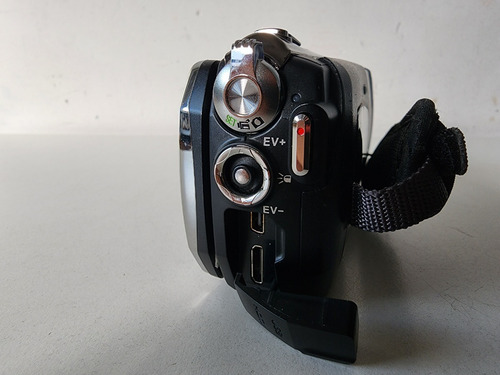 Imagen 9 de 9 de Camara 3d Handycam Dxg 5f9 Fhd Con Accesorios