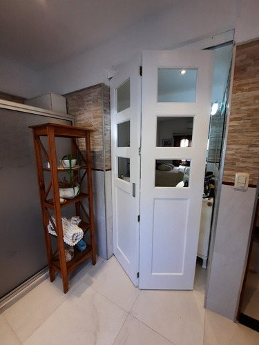 Imagen 2 de 4 de Puerta Plegable En Madera Maciza Fabricada Artesanalmente