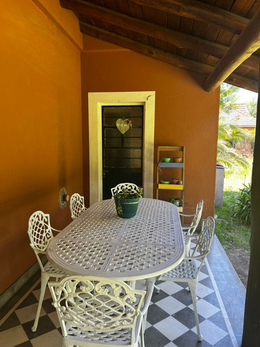 Hermosa Y Completa Casa En Venta, General Las Heras