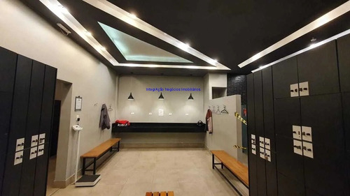 Imagem 8 de 10 de Galpão 862m², 10 Banheiros E 02 Vestiários. Pé Direito De 10m² Na Parte Da Frente E 12m² Na Parte De Traz 16,50m² De Frente E 45,20 De Fundo. Excelen - 21092600 - 68440057