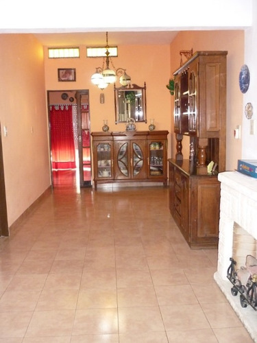 Imagen 7 de 13 de Chalet En Venta En Ituzaingo Norte