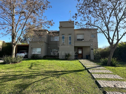 Casa En Venta. Lote Interno. Pileta. Galeria. 3 Dorm. Cerco Vivo. Barrio Cerrado San Matias, Escobar