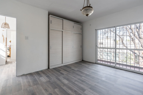 Imagen 11 de 17 de Galpón En Venta España Y Hospitales Con Casa Nueva