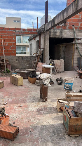 Uso Comercial Con Salida A 2 Calles. Ideal Gastronomia.