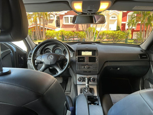 Imagen 4 de 14 de Mercedes Benz C250