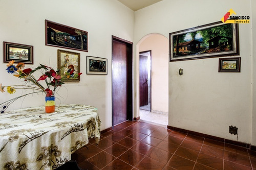 Imagem 1 de 12 de Casa À Venda, 3 Quartos, 3 Vagas, Centro - Divinópolis/mg - 30356