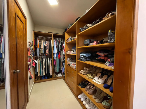 Se Vende Townhouse Planta Electrica Total Y Pozo En Mañongo