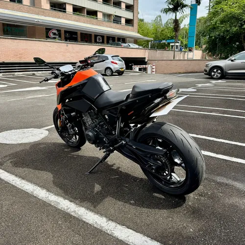 Ktm Duke 890