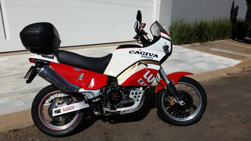 Imagem 1 de 9 de Cagiva Elefant