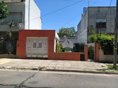 Imagen 6 de 17 de Casa / Lote Para Actualizar - Excelente Ubicacion.