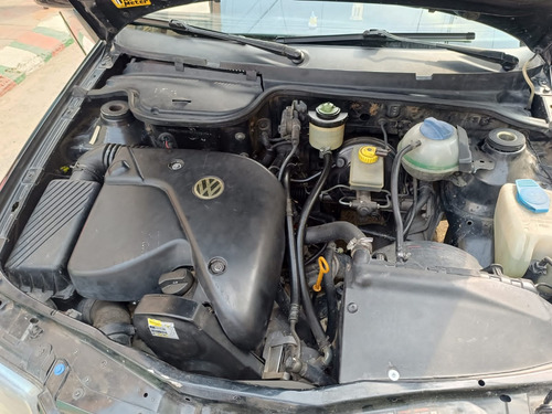 Volkswagen Gol 1.8 Basico