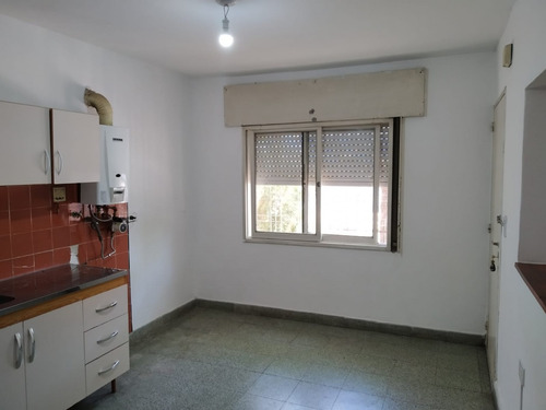 Los Naranjos Excelente Vivienda Sobre Calle Principal , Zona Comercial