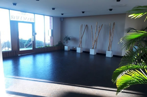 Imagen 2 de 30 de Importante E Imponente Edificio Frente Al Mar Depto De 4 Ambientes 2 Baños Cochera Gas Natural