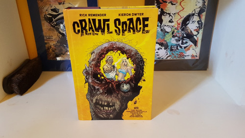 Crawlspace Omnibus Image Inglés