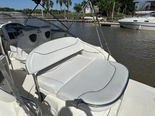 Trento 275 - 2016 - Volvo V6-280 Hp - Mooney Embarcaciones