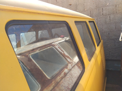 Imagem 8 de 11 de Volkswagen Kombi Corujinha 1974 Excelente Estrutura Samba