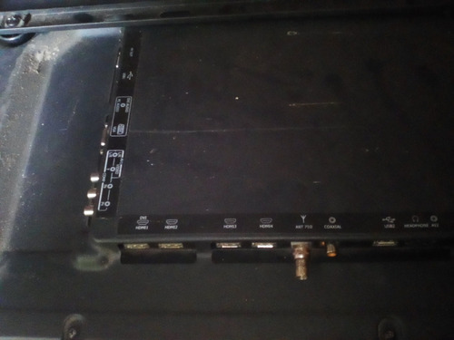Imagen 4 de 4 de Televisor Led Cyberlux D 40 Usado Pantalla Rota Se Vende