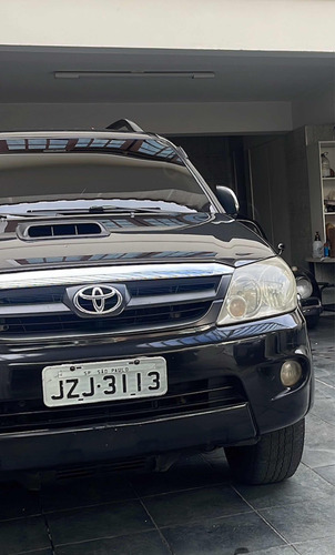 Toyota Hilux SW4 3.0 Srv 7l 4x4 Aut. 5p