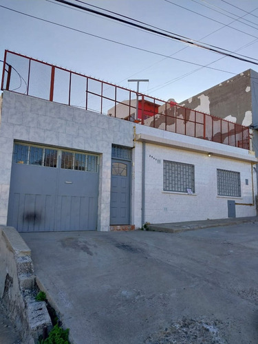 Casa + Departamentos - Ideal Inversion