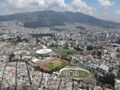 Imagen 15 de 15 de Alquiler Suite Para Estudiante O Joven Profesional, Ubicada En Sector Familiar, Cerca De Universidades, Lineas De Buses, Área De Restaurantes Y Demás Servicios.