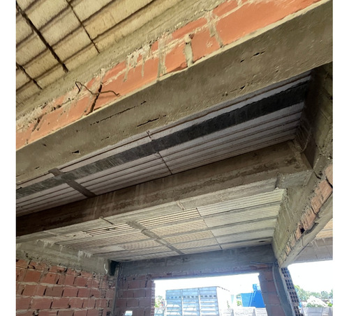Terreno Con Gran Construcción, Camet Norte