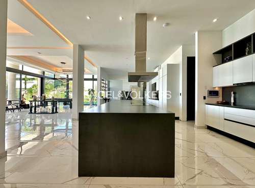 Exclusiva Casa En Las Brisas De Chicureo