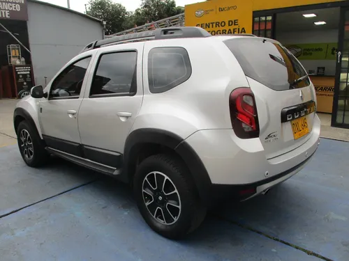 Renault Duster 1.6 DYNAMIQUE DAKAR 4X2 MT AA