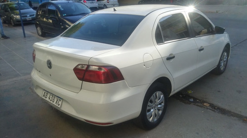 Imagen 3 de 5 de Volkswagen Voyage Confortline 2016 Full Con Gnc