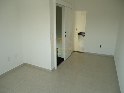 Casa Com 2 Dormitório(s) Localizado(a) No Bairro Vila São Jorge Em Santos / Santos - 5576