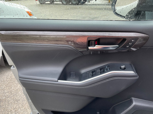 Imagen 14 de 21 de Toyota Highlander Hibrida Limited