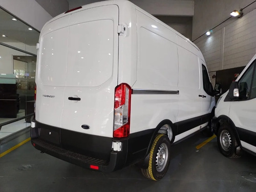 Imagen 8 de 22 de Ford Transit Brenson Bariloche*