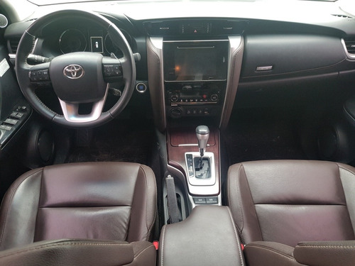 Toyota Sw4 2.8 Srx 177cv 4x4 7as At 2016