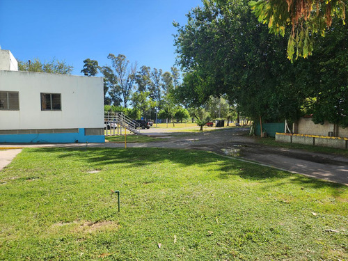Galpón Con 23.400 Metros De Terreno - Av Cruz Roja - Cordoba Capital