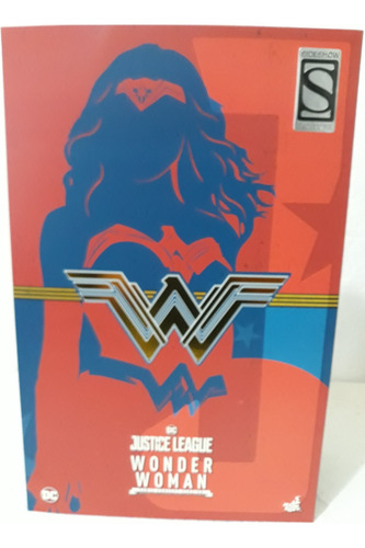 Wonder Woman Comic Version Hot Toys (Usado)