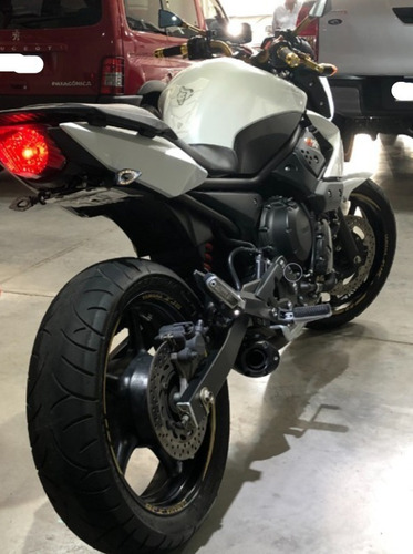 Imagen 3 de 10 de Yamaha Xj6